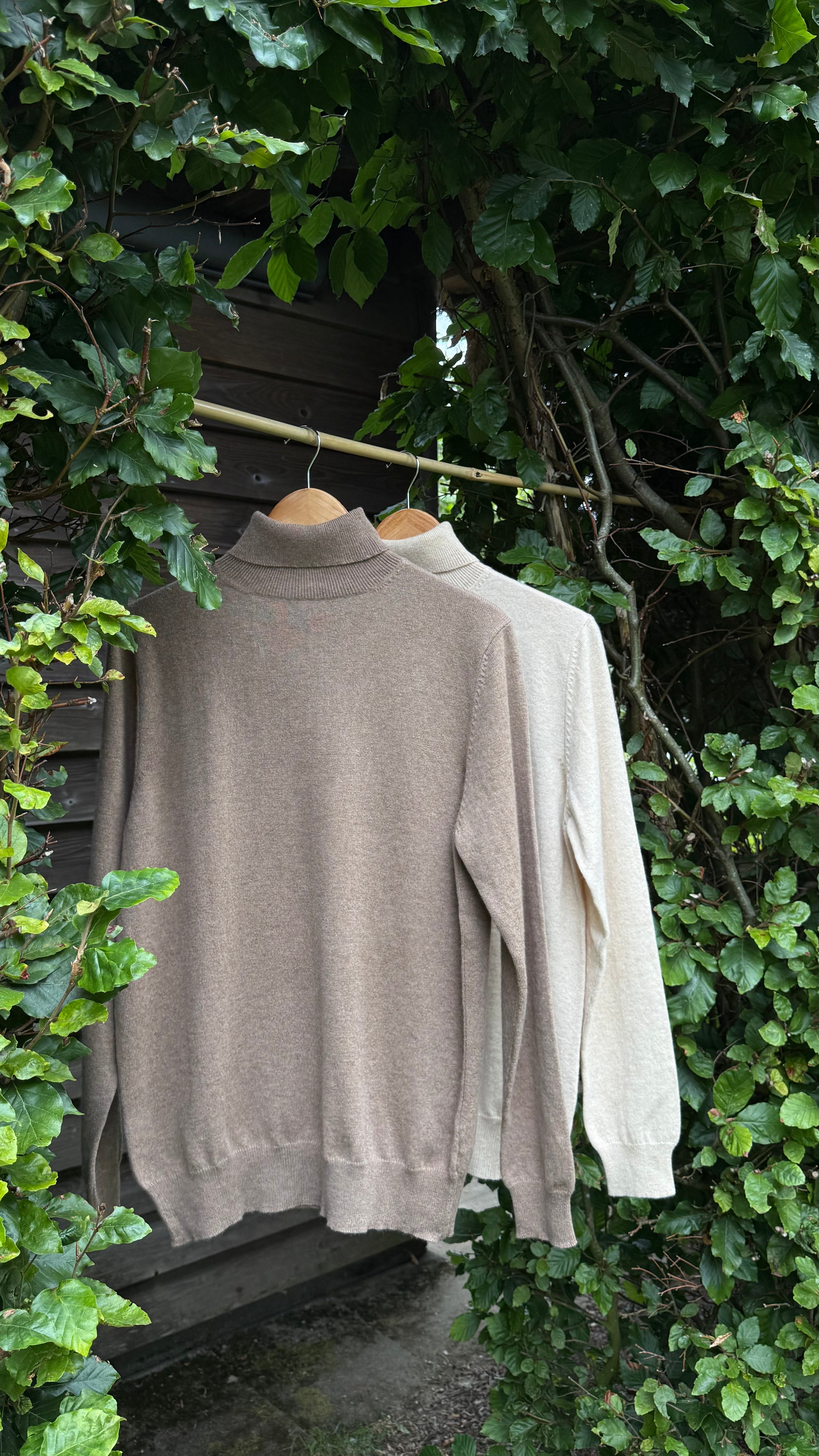 Handknit Cashmere Classic Turtleneck Sweater | Undyed