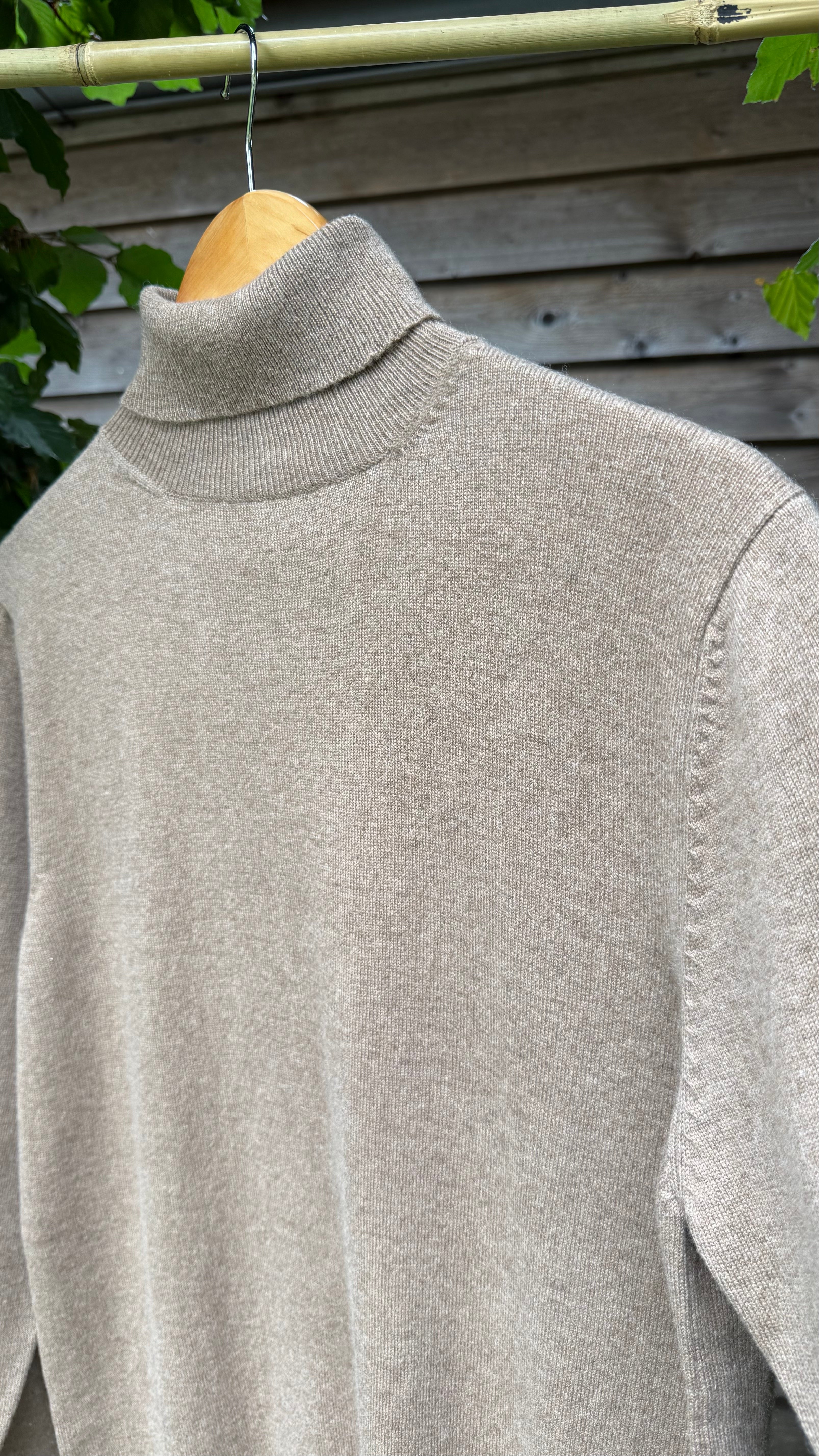 Botanically-Dyed Handknit Cashmere Classic Turtleneck Sweater | Calendula