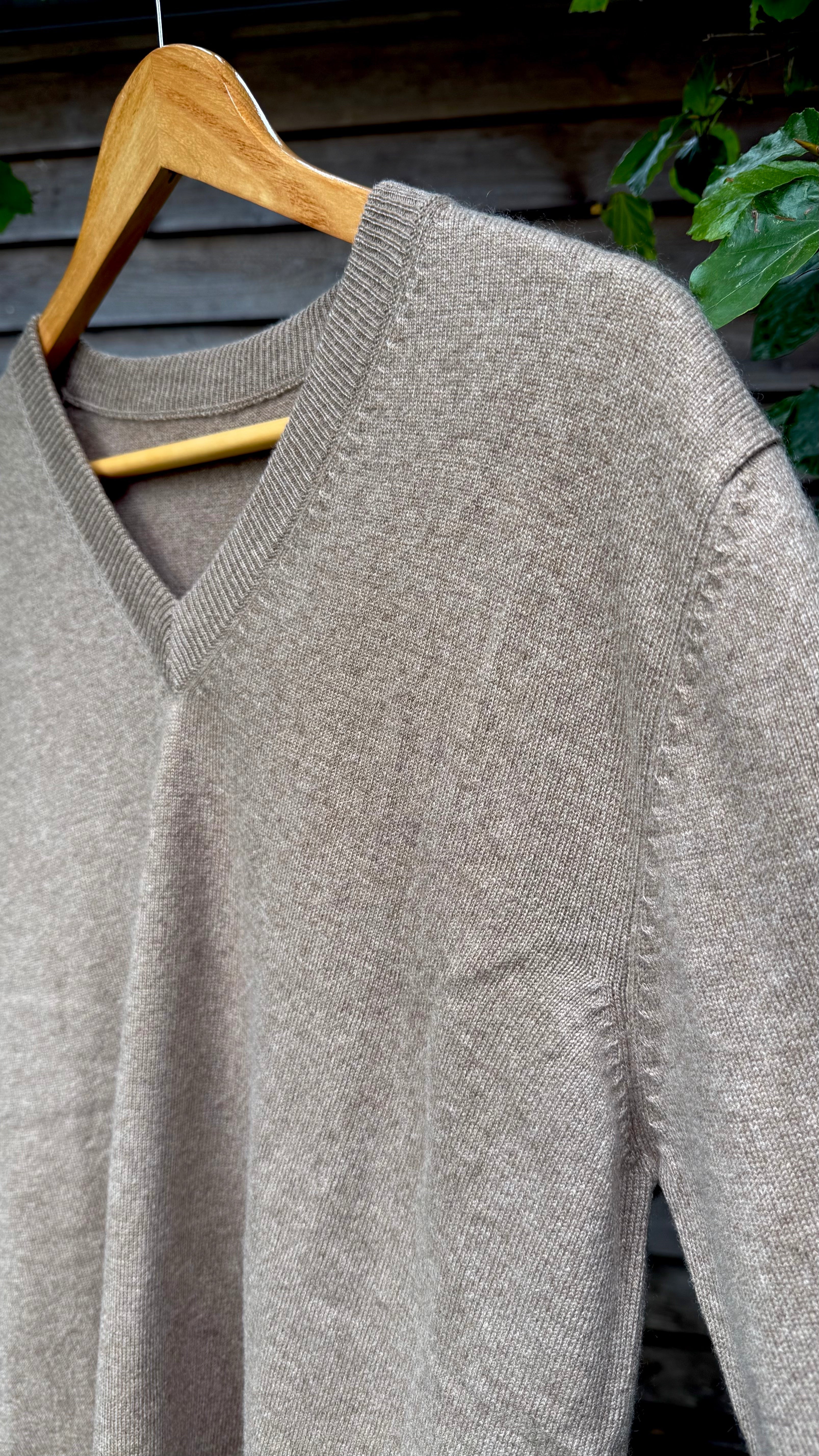 Botanically-Dyed Handknit Cashmere V-Neck Sweater | Calendula