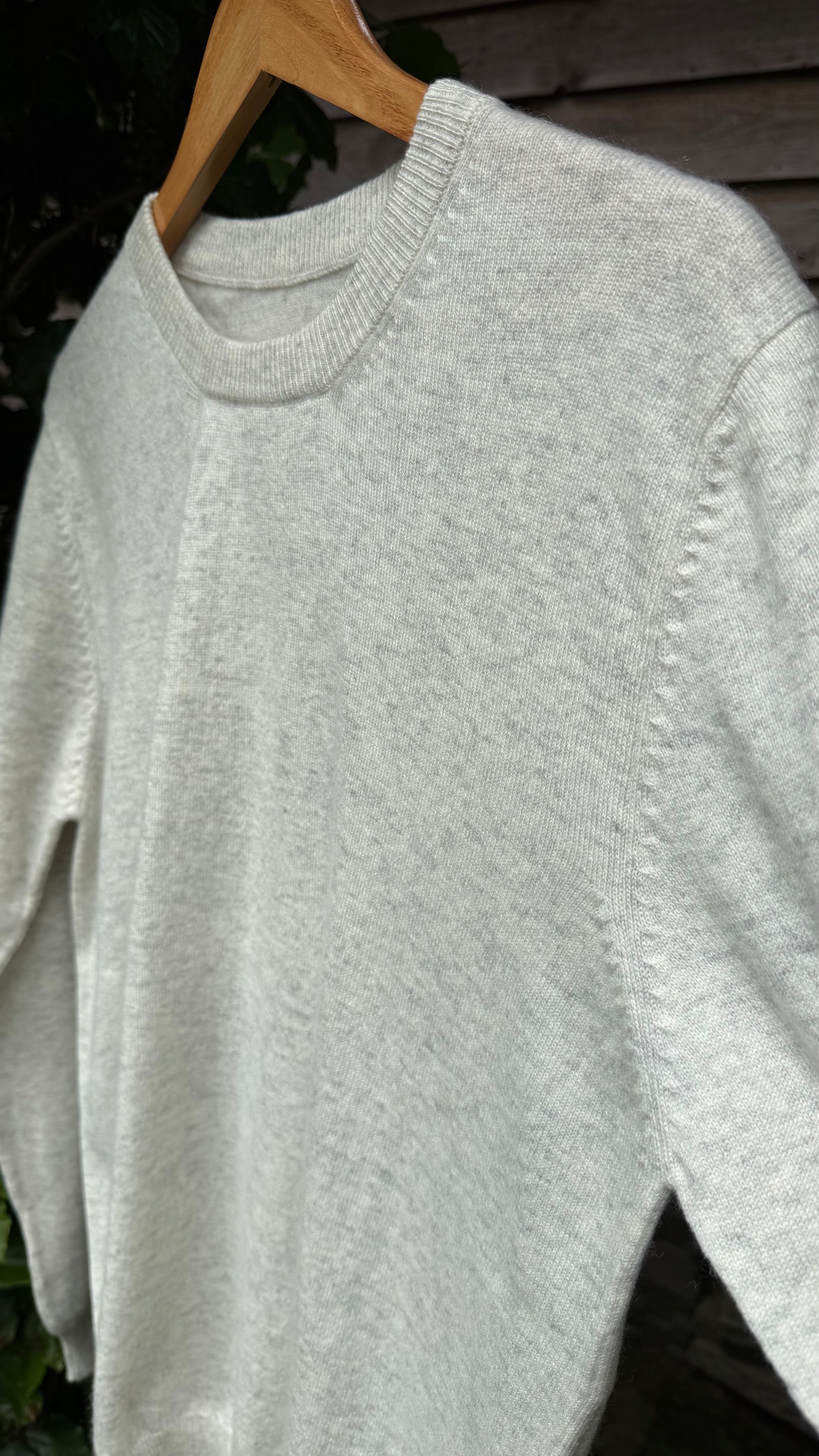 Botanically-Dyed Handknit Cashmere Crewneck Sweater | Kalmia