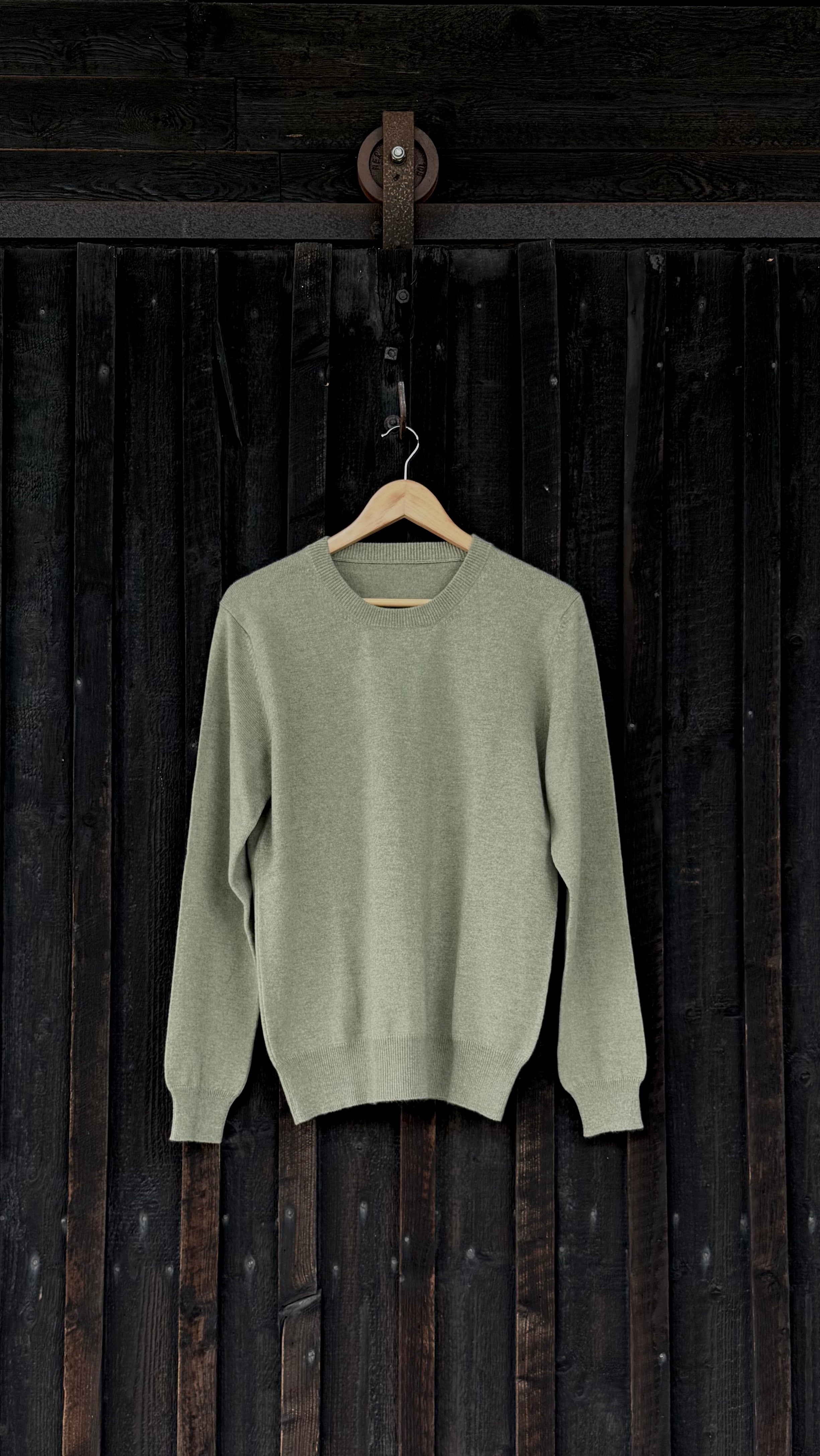 Botanically-Dyed Handknit Cashmere Crewneck Sweater | Juniperus